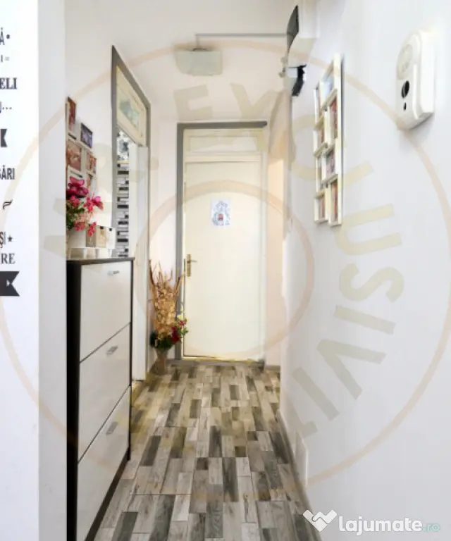 APARTAMENT 3 CAMERE -DECOMANDAT + LOC DE PARCARE - PITEȘTI