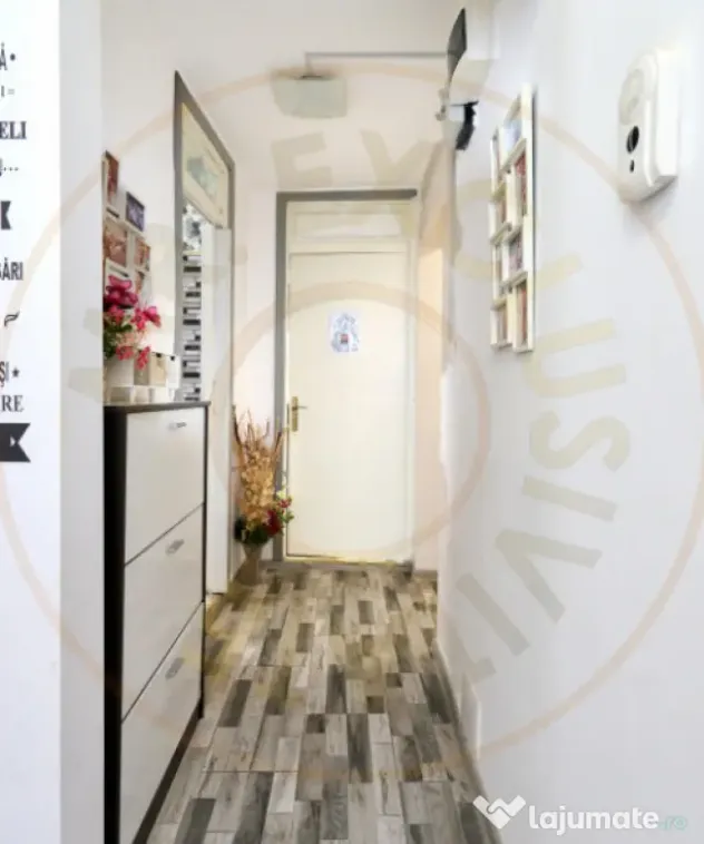 APARTAMENT 3 CAMERE -DECOMANDAT + LOC DE PARCARE - PITEȘTI