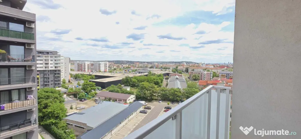 Apartament 3 camere de închiriat/Parcare inclusă, str. Oneștilor