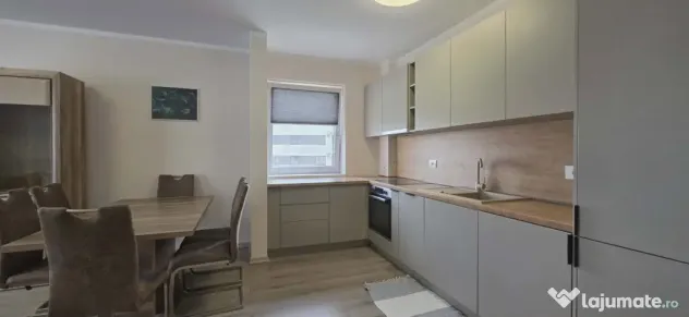 Apartament 3 camere de închiriat/Parcare inclusă, str. Oneștilor