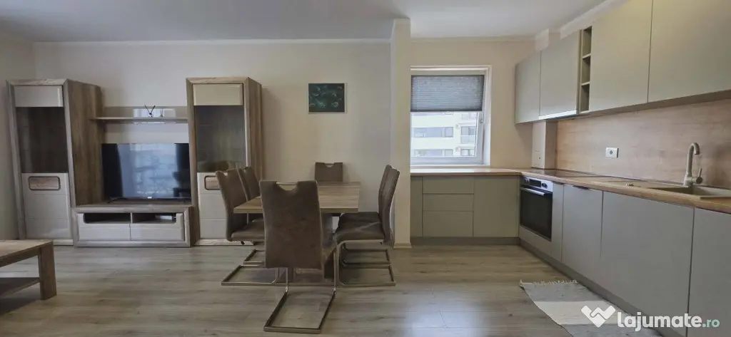Apartament 3 camere de închiriat/Parcare inclusă, str. Oneștilor
