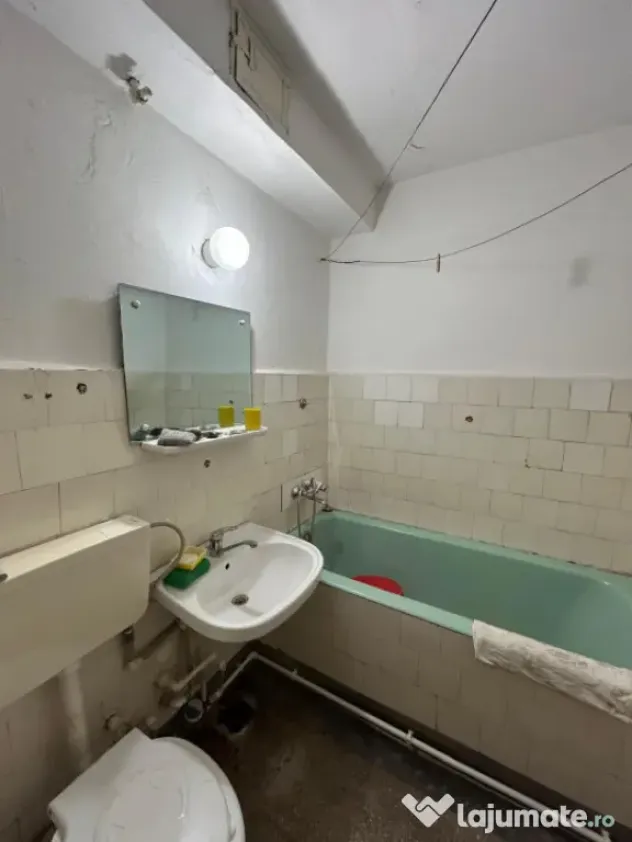 - Apartament 2 camere confort 1, etaj 2, Calea Galati