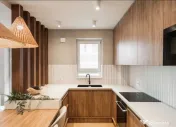 Apartament 3 camere, semidecomandat - zona Tractorul