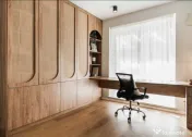 Apartament 3 camere, semidecomandat - zona Tractorul