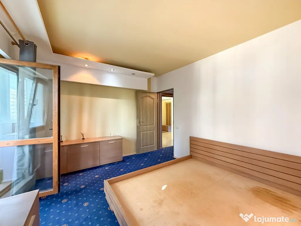 Apartament 3 camere 90 mp. Centrala, aer conditionat.