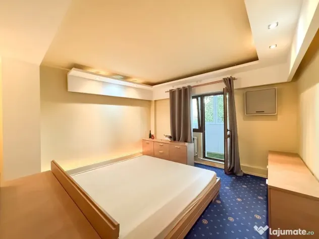 Apartament 3 camere 90 mp. Centrala, aer conditionat.
