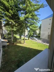 Apartament 3 camere, etaj 1, zonă liniștită – ideal pen 