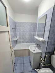 Apartament 3 camere, etaj 1, zonă liniștită – ideal pen 