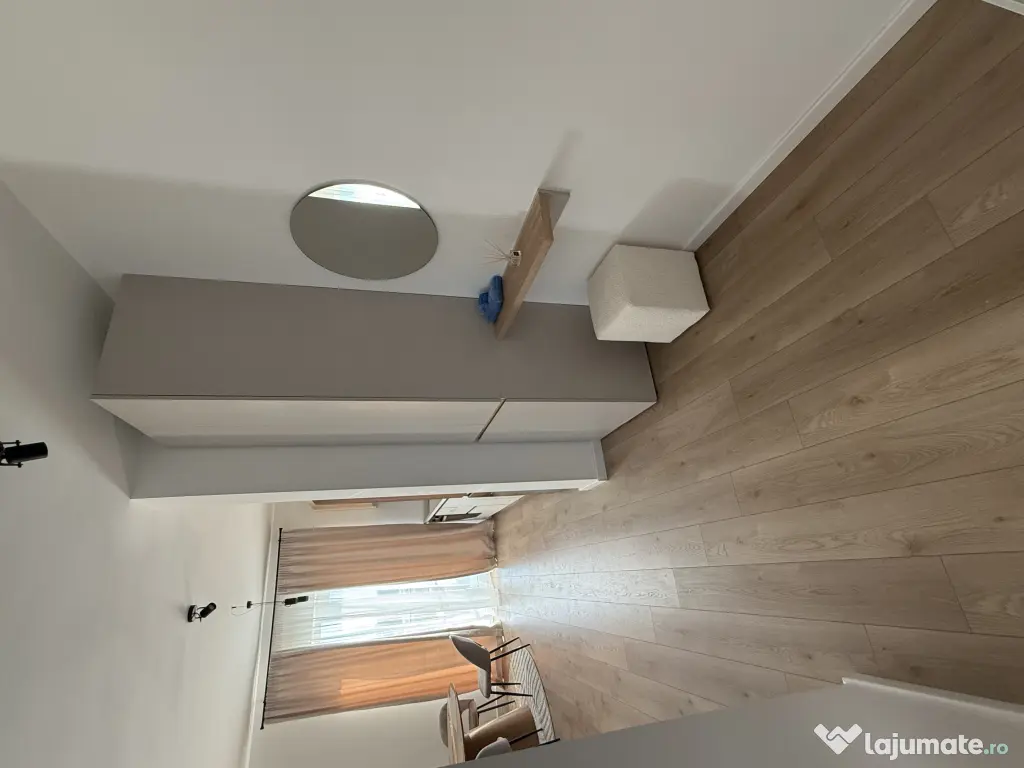Inchiriez apartament