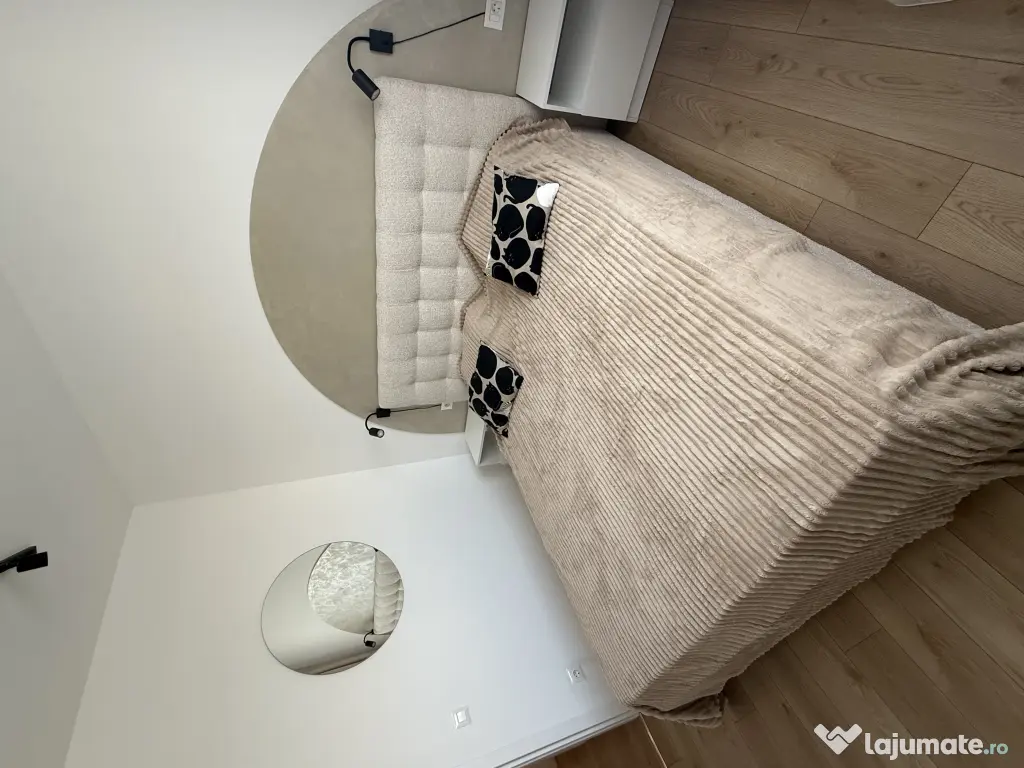 Inchiriez apartament
