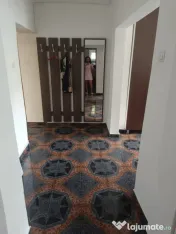 Apartament 2 camere decomandat Plopilor 