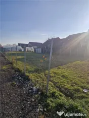 Teren ingradit de 700 mp cu toate utilitatile Mosnita Veche