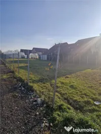 Teren ingradit de 700 mp cu toate utilitatile Mosnita Veche
