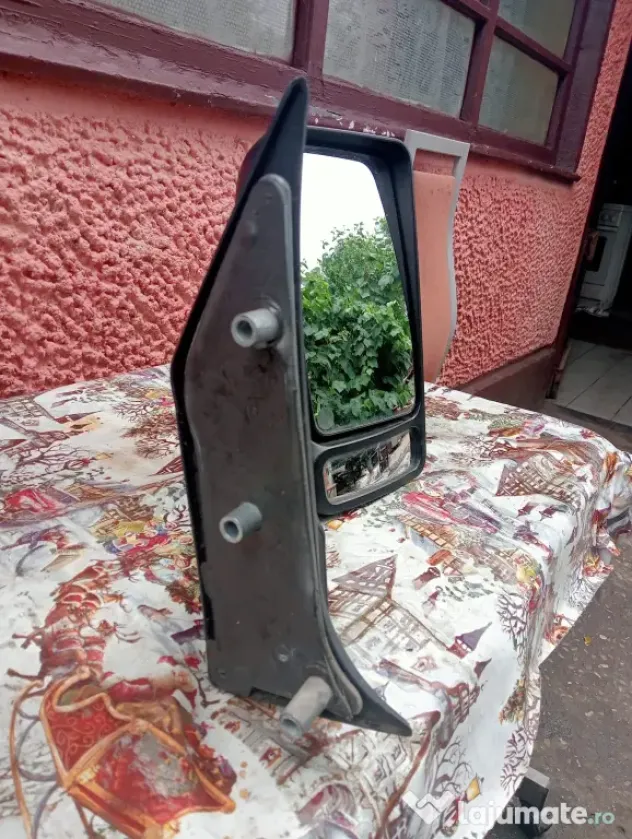 Vand oglinda partea dreapta cu brat lung Iveco Daily,in stare foarte buna