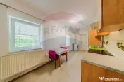Casă cu doua camere de închiriat în zona Parneava 