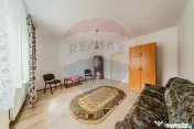 Casă cu doua camere de închiriat în zona Parneava 