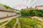 Casă cu doua camere de închiriat în zona Parneava 