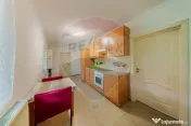 Casă cu doua camere de închiriat în zona Parneava 
