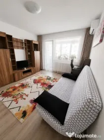 Apartament 2 camere, semidecomandat - zona Garii