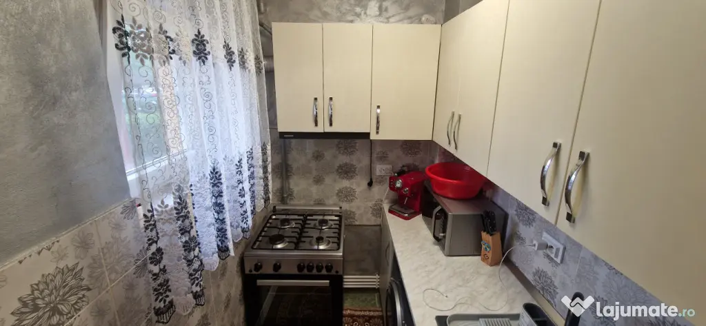Apartament 2 camere, 34 mp, zona monument Bals