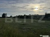 1600 mp de teren intravilan, situat într-o zonă liniștit? 