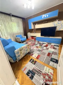 Apartament 3 Camere Decomandat cu Loc de Parcare #537;i Boxa