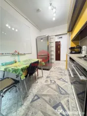 Apartament 3 Camere Decomandat cu Loc de Parcare #537;i Boxa 