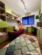 Apartament 3 Camere Decomandat cu Loc de Parcare #537;i Boxa 