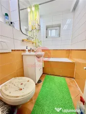 Apartament 3 Camere Decomandat cu Loc de Parcare #537;i Boxa 