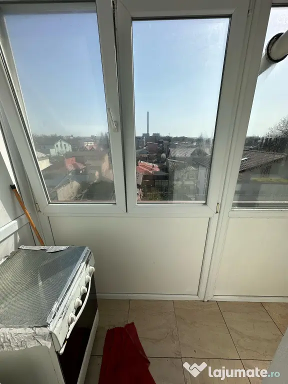 Vând garsonieră open speice