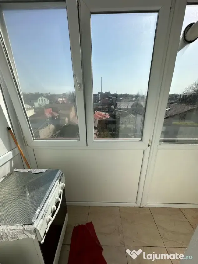 Vând garsonieră open speice