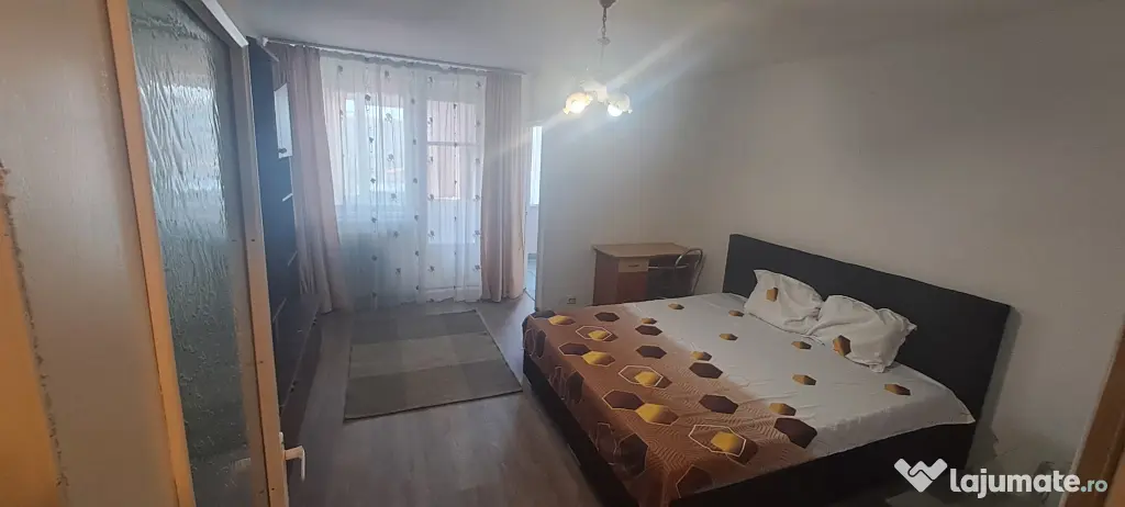 Garsoniera de închiriat
