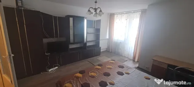 Garsoniera de închiriat