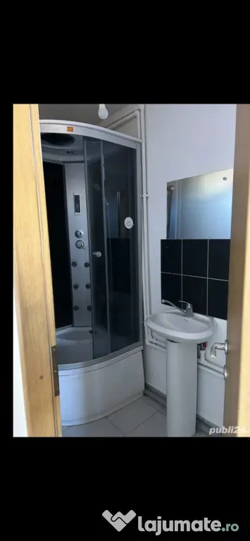 Aparatorii patriei vila garsoniera metrou