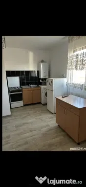 Aparatorii patriei vila garsoniera metrou