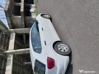 Vând Volkswagen Polo