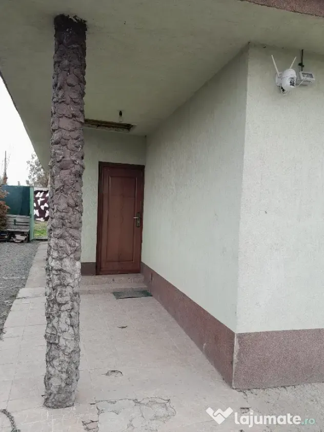 Inchiriez casa Corbu