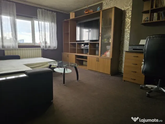 Vand apartament 4 camere decomandat