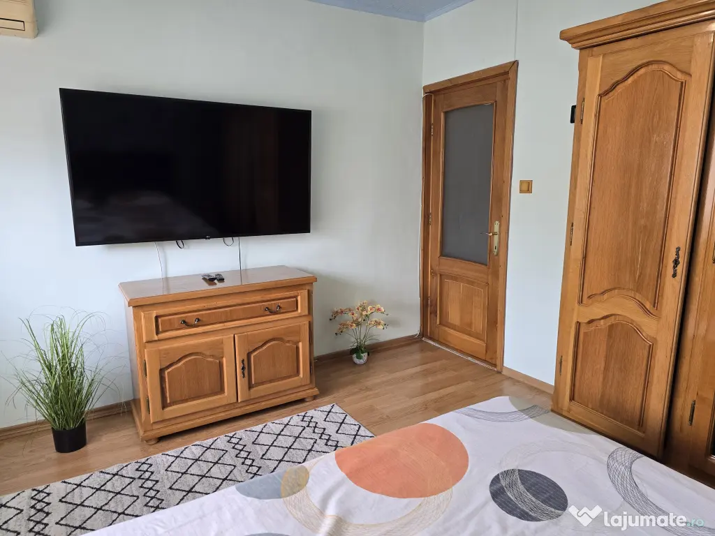 Vand apartament 4 camere decomandat