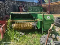 Vând balotiera John Deere 336A