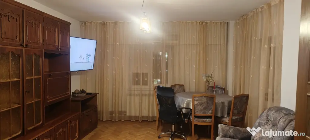 Inchiriez apartament 2 camere str. 9 Mai