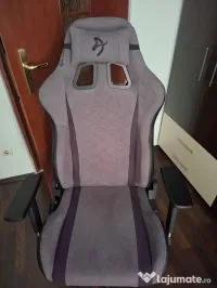 Scaun Gaming Arozzi Soft Fabric, Tetiera, Ajustabil, max. 120kg, Negru Gri.
