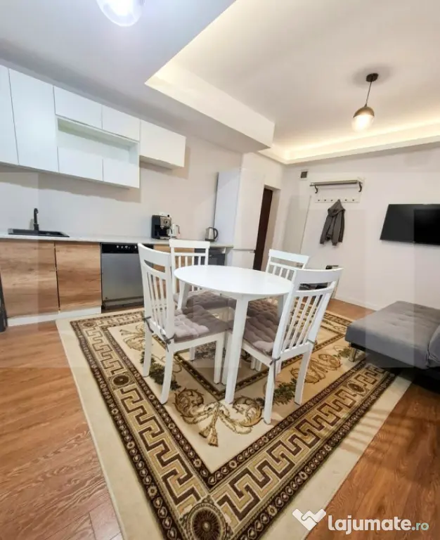 Apartament de vânzare, zona Pârneava