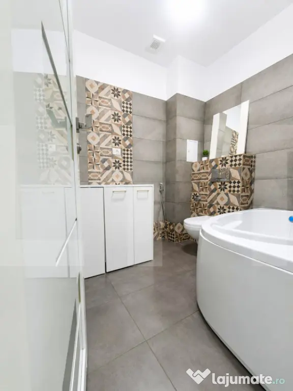 Apartament de vânzare, zona Pârneava