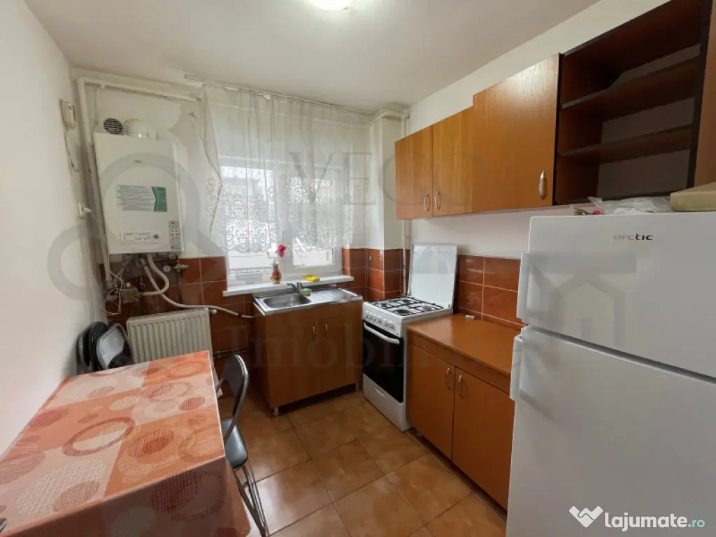 2 camere decomandate, aproape de Iulius Mall și FSEGA