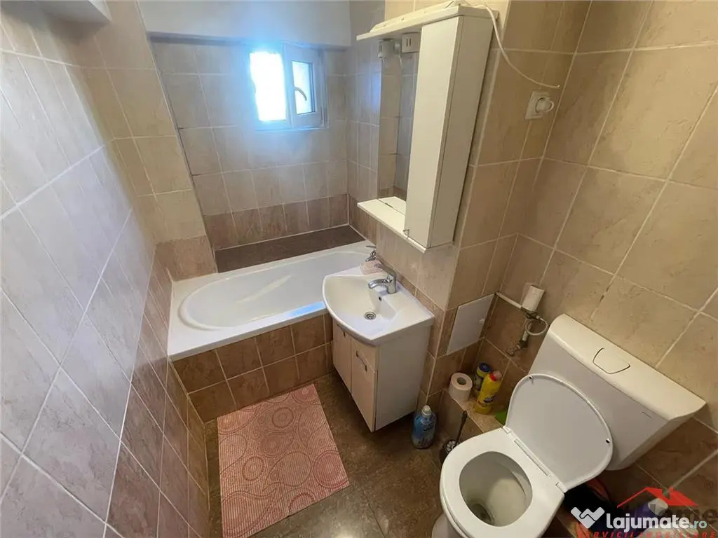 Ap 2 cam,etaj 1, renovat, centrala termica, ultracentral - T