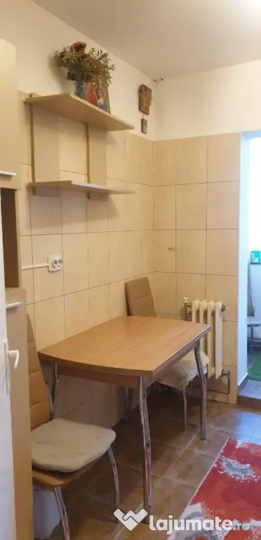Inchiriez apartament 2 camere in cartier Galata