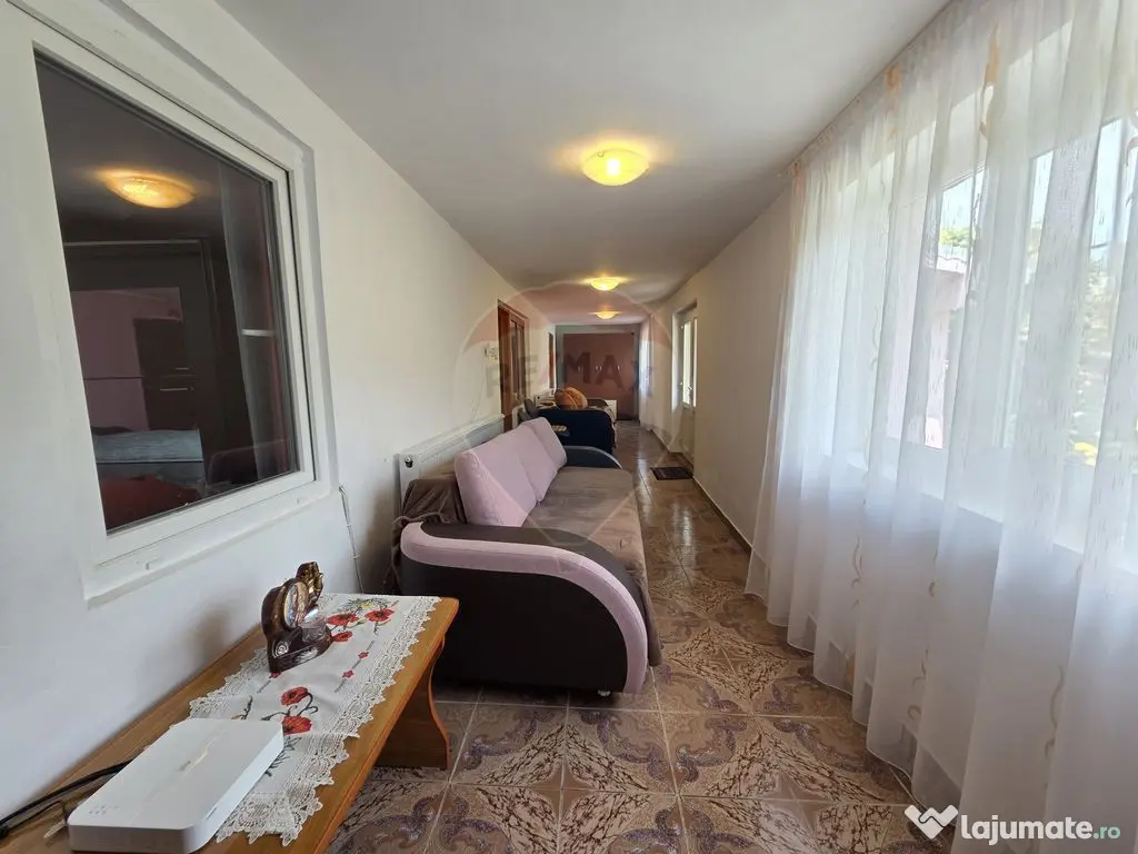 Casa 4 camere Central