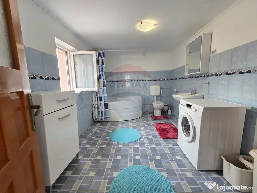 Casa 4 camere Central