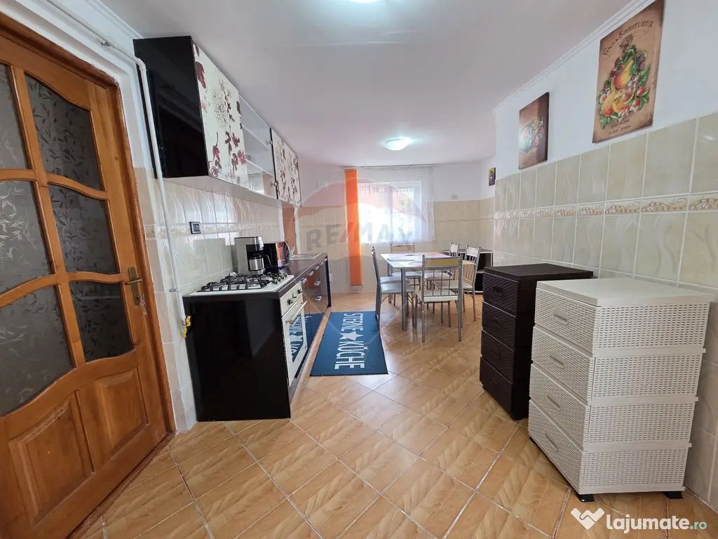 Casa 4 camere Central